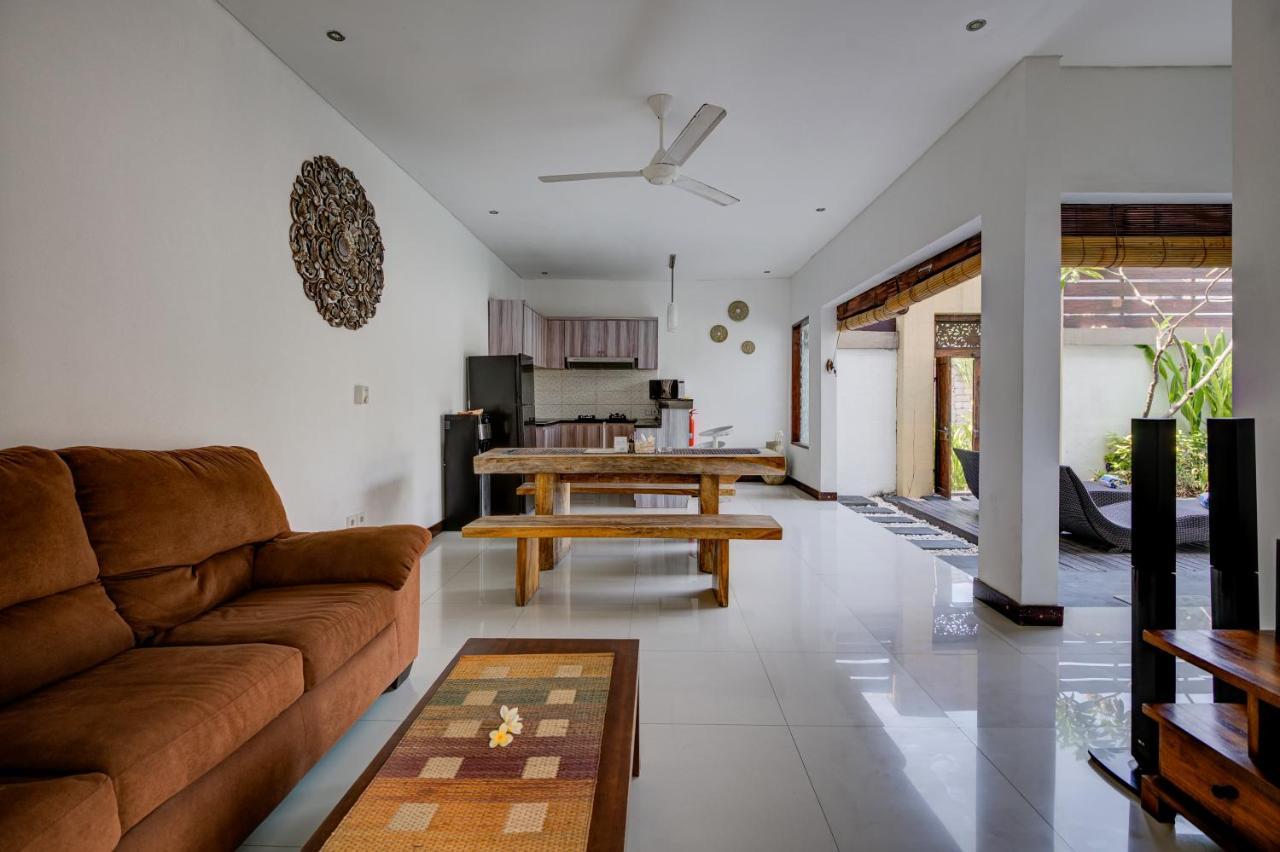 Villa Raka Managed By Manara เลอกีอัน ภายนอก รูปภาพ